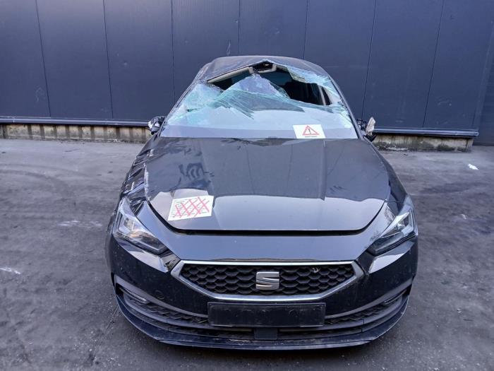 Seat Leon 1.5 TSI 16V Skrotfordon (2023, ZWART)