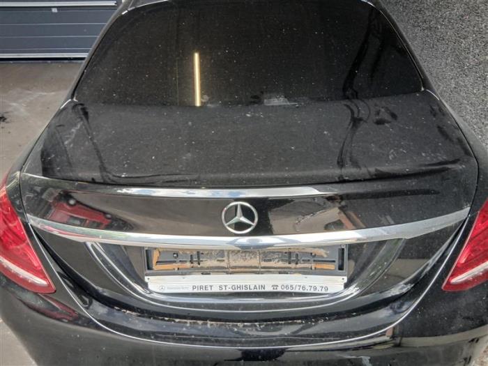 Mercedes C C-180 1.6 CDI BlueTEC, C-180 d 16V Samochód złomowany (2016, Czarny)