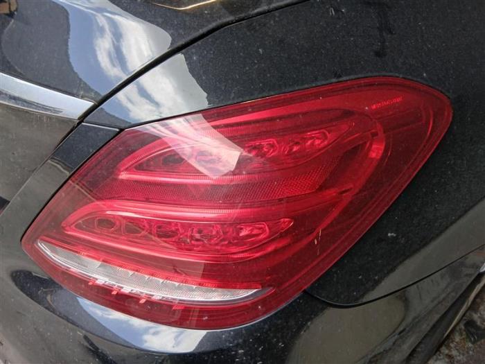 Mercedes C C-180 1.6 CDI BlueTEC, C-180 d 16V Samochód złomowany (2016, Czarny)