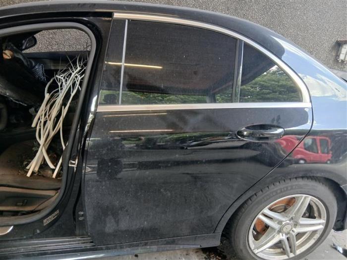 Mercedes C C-180 1.6 CDI BlueTEC, C-180 d 16V Samochód złomowany (2016, Czarny)