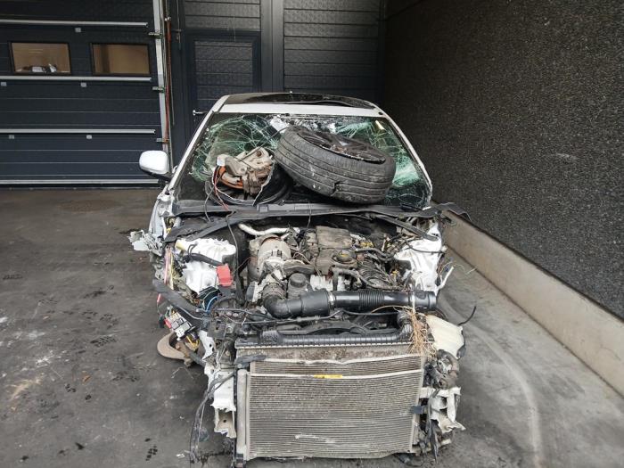 Jaguar XE 2.0d 180 16V Skrotfordon (2018, YULONG WHITE)