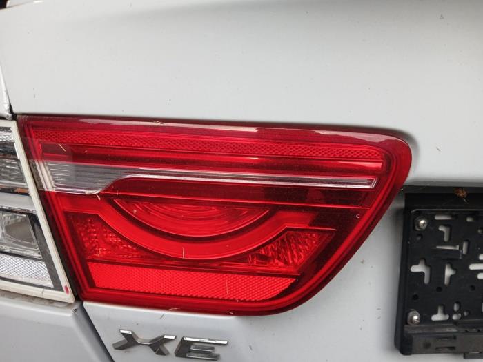 Jaguar XE 2.0d 180 16V Skrotfordon (2018, YULONG WHITE)