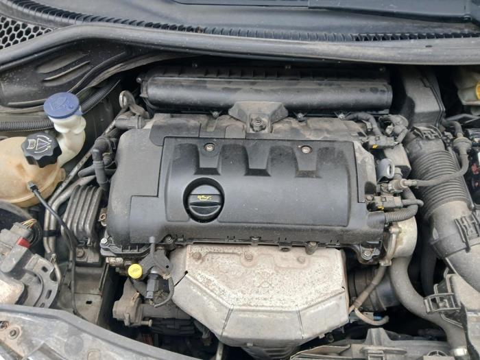 Peugeot 207 CC 1.6 16V Skrotfordon (2009, ZILVER)