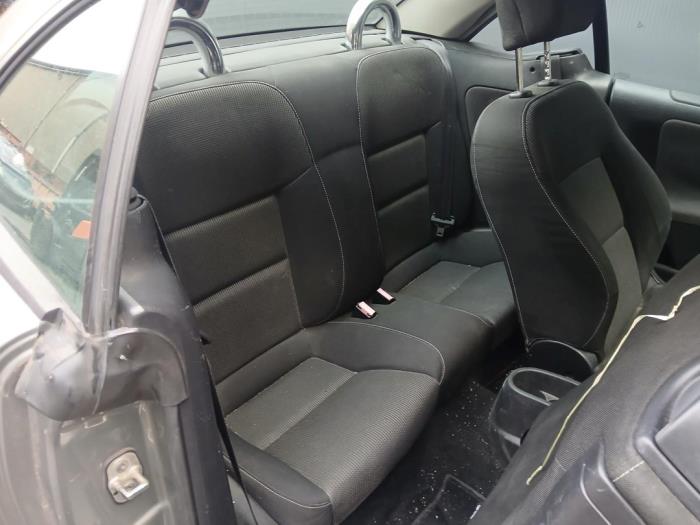 Peugeot 207 CC 1.6 16V Skrotfordon (2009, ZILVER)