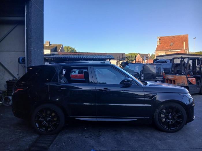 Landrover Range Rover Sport 3.0 D250 MHEV Skrotfordon (2021, ZWART)