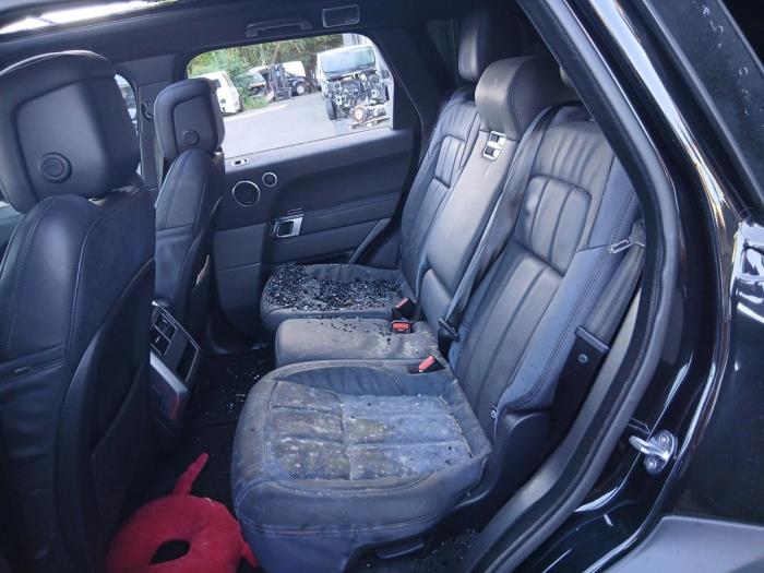 Landrover Range Rover Sport 3.0 D250 MHEV Skrotfordon (2021, ZWART)