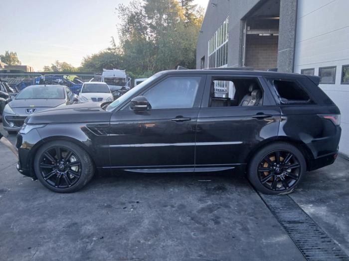 Landrover Range Rover Sport 3.0 D250 MHEV Skrotfordon (2021, ZWART)