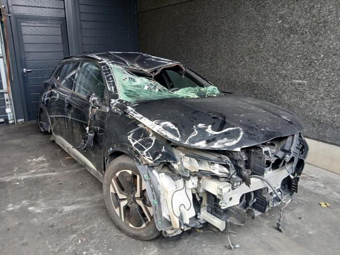 Peugeot 2008 1.2 VTi 12V PureTech 130 Skrotfordon (2024, ZWART)