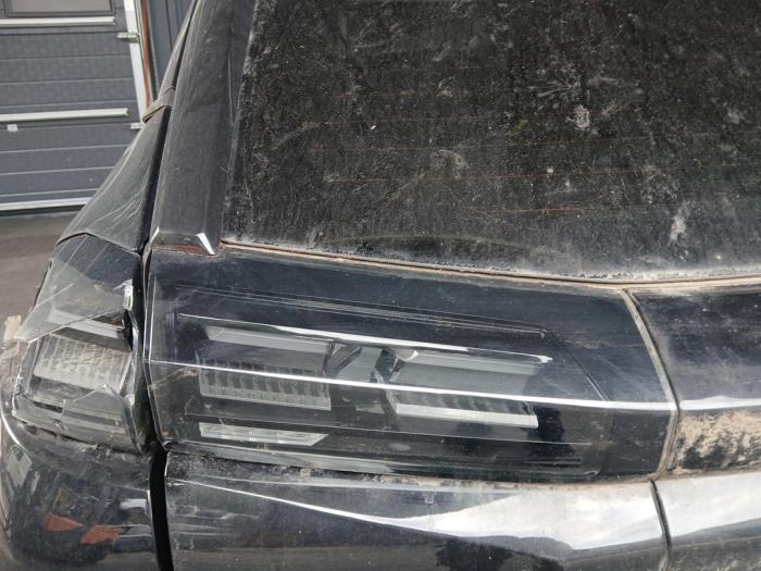 Peugeot 2008 1.2 VTi 12V PureTech 130 Skrotfordon (2024, ZWART)