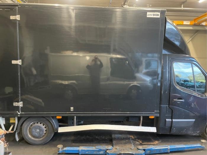 Opel Movano 2.3 BiTurbo 16V Skrotfordon (2017, ZWART)