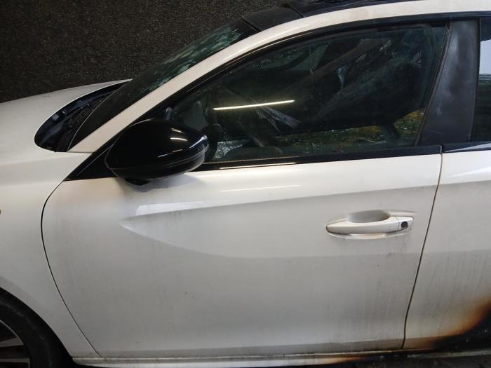 Peugeot 508 1.6 16V Hybrid 225 Skrotfordon (2020, WIT)