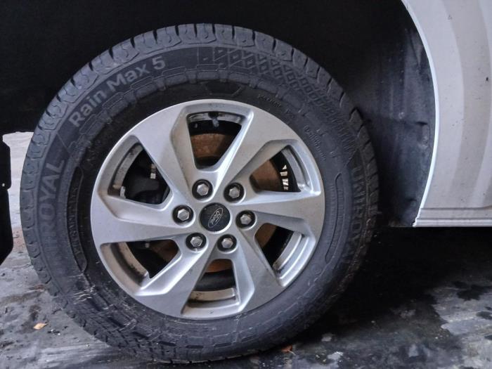 Ford Transit Custom Samochód złomowany (2024, Bialy)