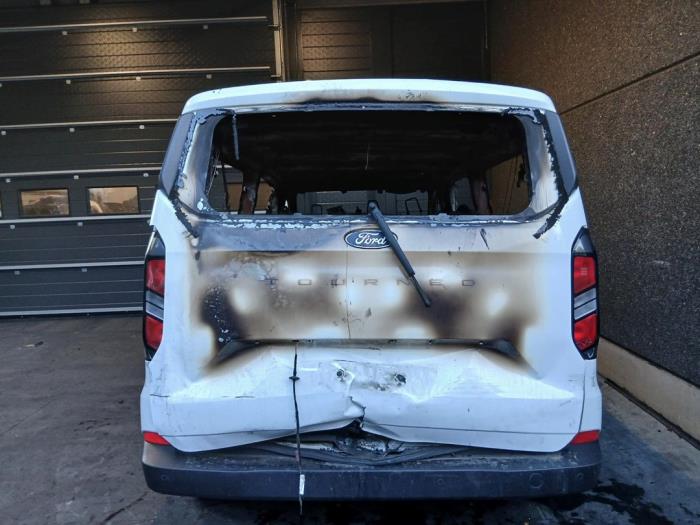 Ford Transit Custom Samochód złomowany (2024, Bialy)