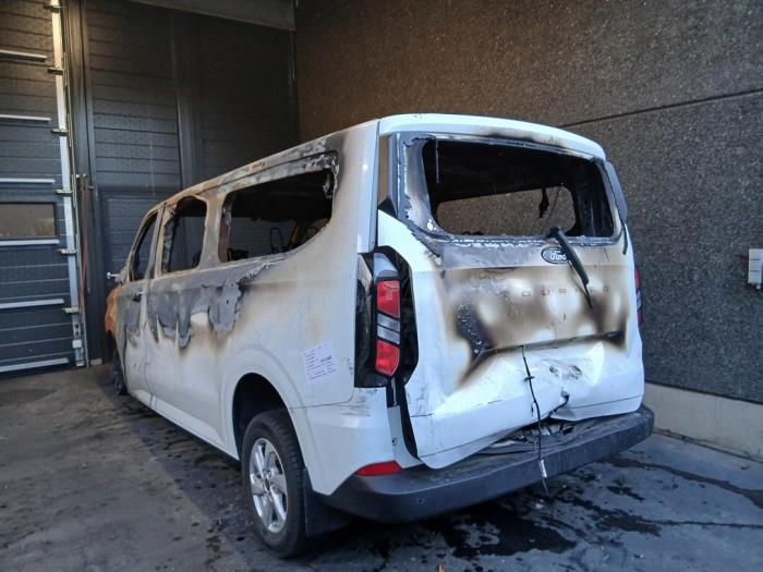 Ford Transit Custom Samochód złomowany (2024, Bialy)