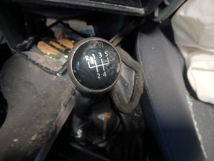 Volkswagen Caddy III 1.6 TDI 16V Samochód złomowany (2012, Czarny)