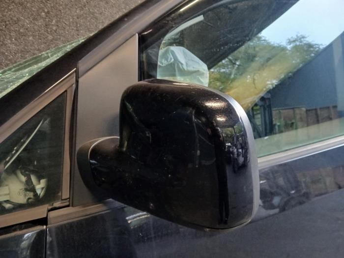 Volkswagen Caddy III 1.6 TDI 16V Samochód złomowany (2012, Czarny)