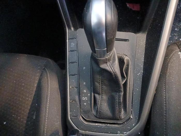 Volkswagen Polo VI 1.0 TSI 12V Skrotfordon (2019, WIT)