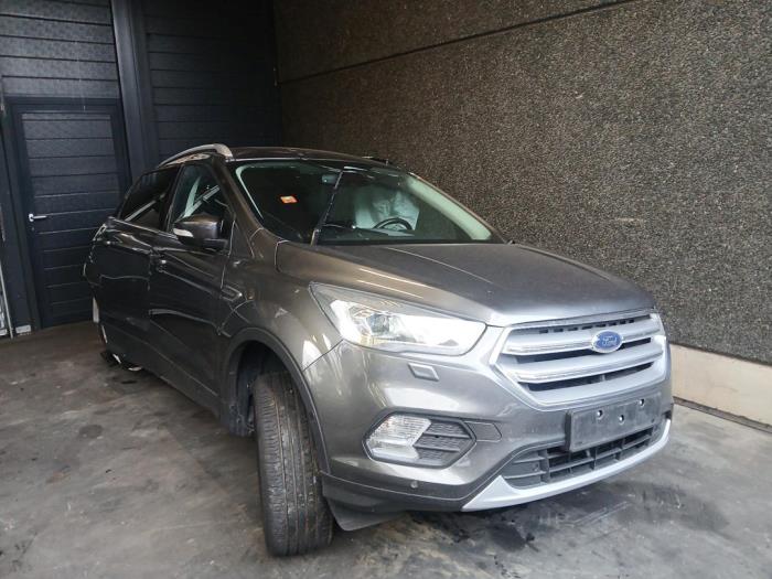 Ford Kuga II 1.5 EcoBoost 16V 120 Sloopvoertuig (2019, Grijs)