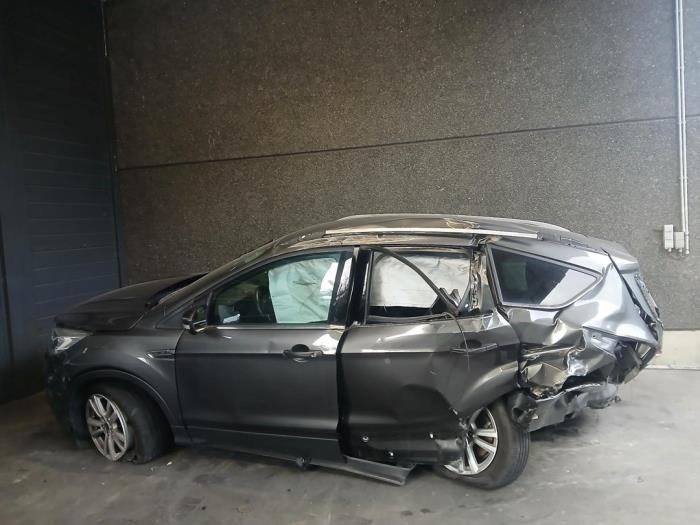 Ford Kuga II 1.5 EcoBoost 16V 120 Sloopvoertuig (2019, Grijs)