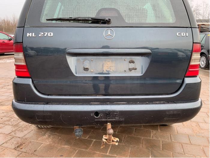 Mercedes ML I 270 2.7 CDI 20V Sloopvoertuig (2000, Zwart)