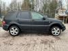 Mercedes ML I 270 2.7 CDI 20V Skrotfordon (2000, ZWART)