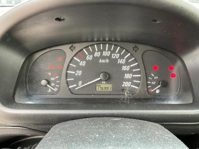 Opel Agila 1.0 12V Twin Port Samochód złomowany (2003, Szary)