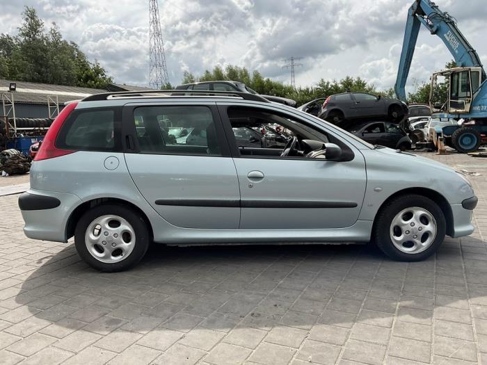 Peugeot 206 SW 1.4 Sloopvoertuig (2002, Grijs)