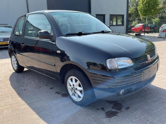 Seat Arosa 1.4 MPi Skrotfordon (2000, ZWART)