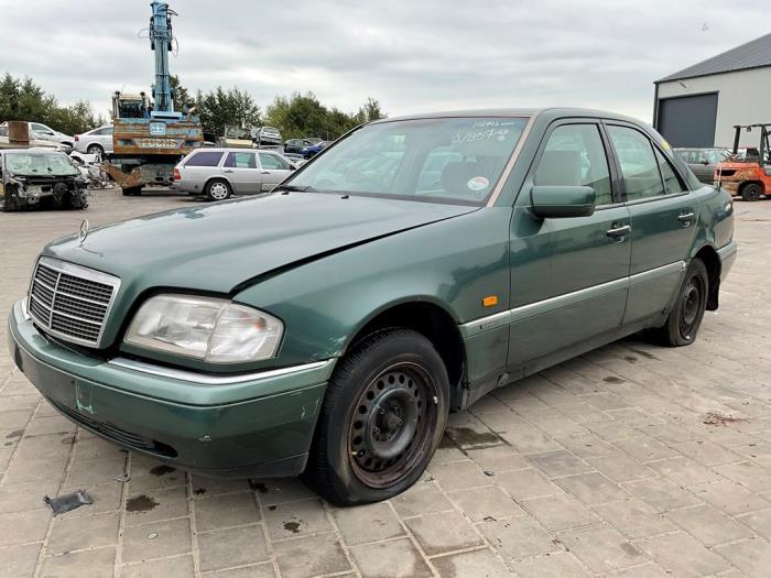Mercedes C 1.8 C-180 16V Samochód złomowany (1995, Zielony)