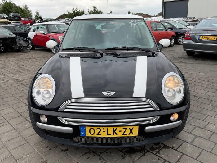 Mini Mini One/Cooper 1.6 16V Cooper Schadevoertuig (2003, Zwart)