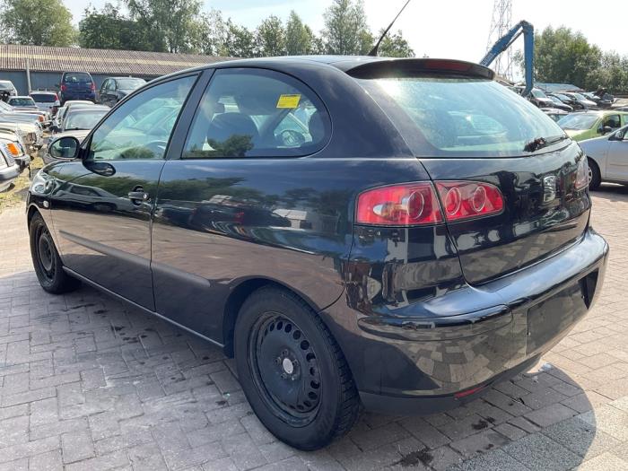 Seat Ibiza III 1.4 16V 100 Skrotfordon (2002, ZWART)