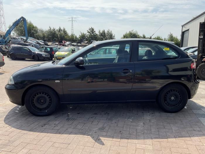 Seat Ibiza III 1.4 16V 100 Skrotfordon (2002, ZWART)