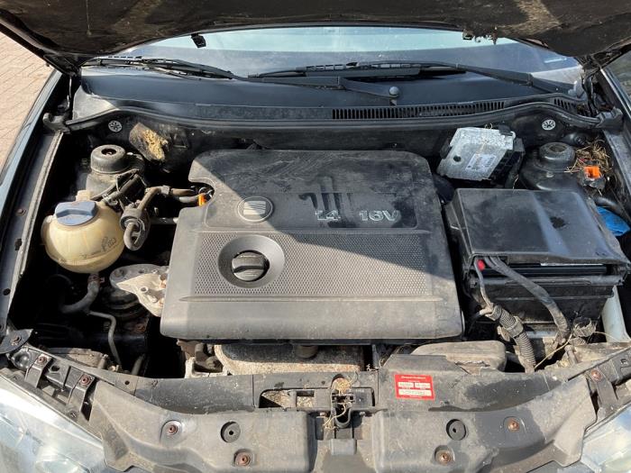 Seat Ibiza III 1.4 16V 100 Skrotfordon (2002, ZWART)