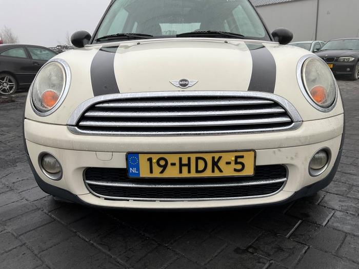 Mini Mini 1.6 Cooper D 16V Schadevoertuig (2007, Wit, Zwart)