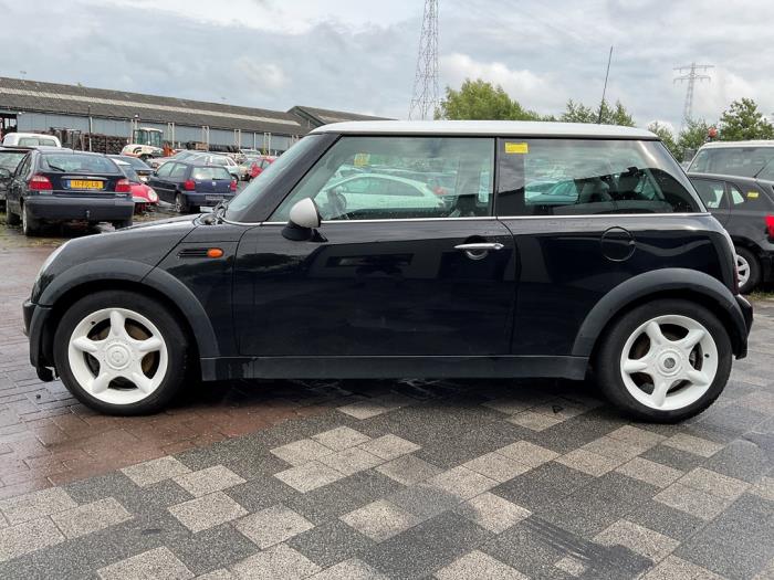 Mini Mini One/Cooper 1.6 16V Cooper Sloopvoertuig (2002, Zwart)