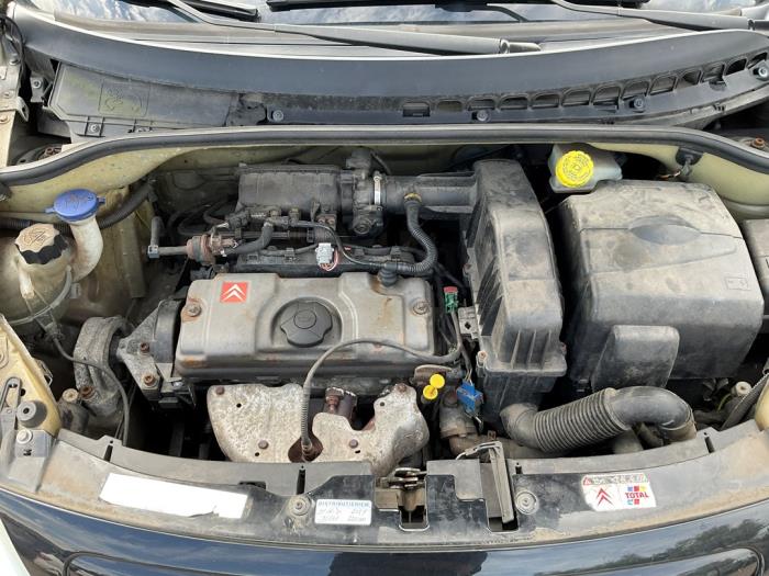 Citroen C3 1.1 Schadevoertuig (2003, Zwart)