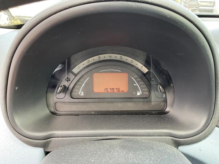 Citroen C3 1.1 Schadevoertuig (2003, Zwart)