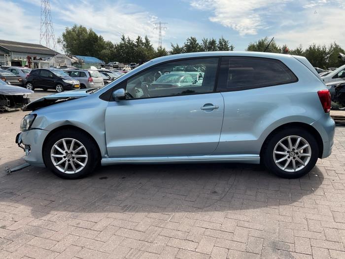 Volkswagen Polo V 1.2 TDI 12V BlueMotion Skrotfordon (2010, BLAUW)