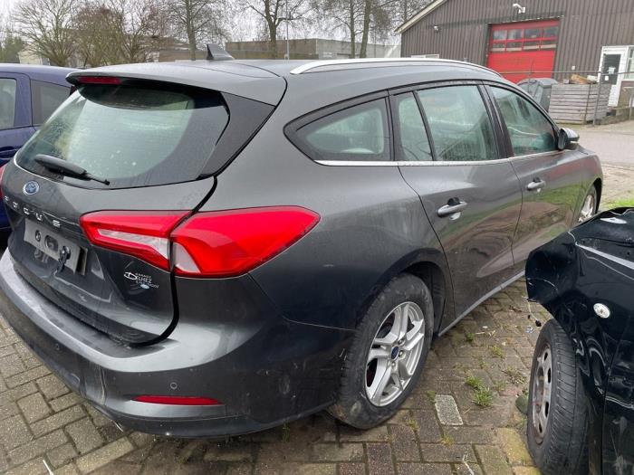 Ford Focus 4 Wagon 1.0 Ti-VCT EcoBoost 12V 125 Sloopvoertuig (2019, Grijs)