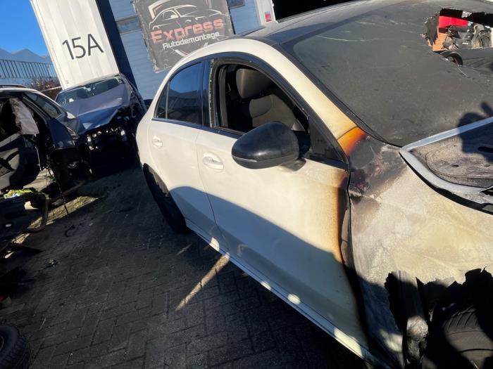 Mercedes A Limousine 1.5 A-180d Skrotfordon (2019, WIT)