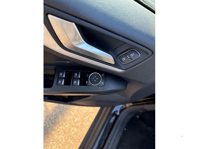 Ford Focus 4 Wagon 1.5 EcoBlue 120 Épave (2018, Noir)