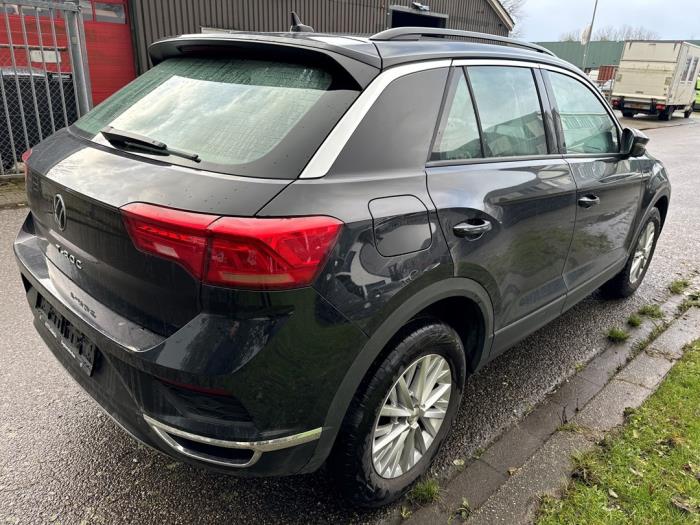 Volkswagen T-Roc I 1.0 TSI 12V Skrotfordon (2021, ZWART)