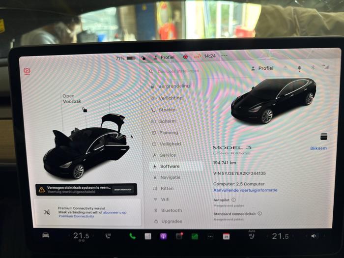 Tesla Model 3 Long Range 72kWh Samochód złomowany (2019, Czarny)