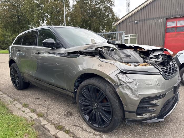 Landrover Range Rover Velar 2.0 D180 AWD Skrotfordon (2018, GRIJS)