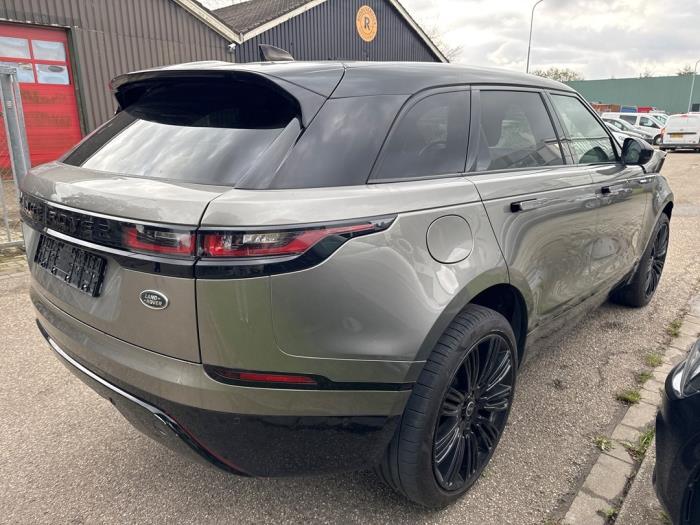 Landrover Range Rover Velar 2.0 D180 AWD Skrotfordon (2018, GRIJS)
