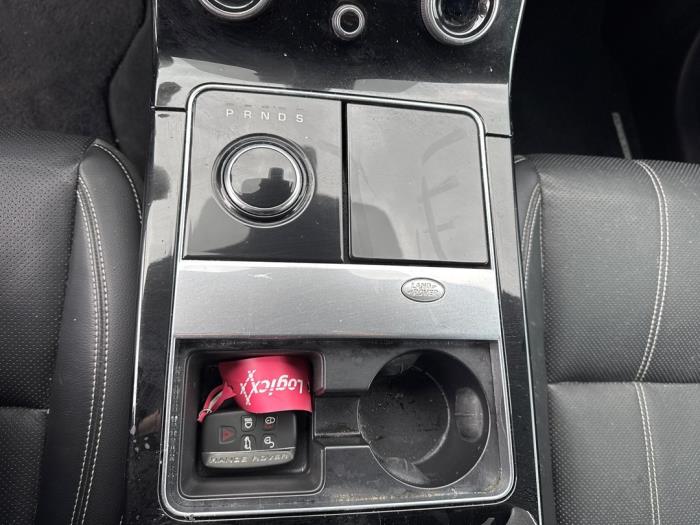 Landrover Range Rover Velar 2.0 D180 AWD Skrotfordon (2018, GRIJS)