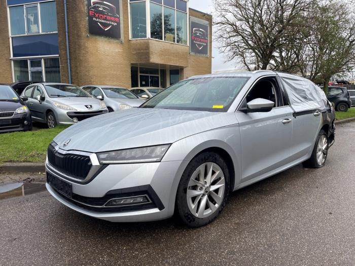 Skoda Octavia Combi 1.0 TSI e-TEC 12V Samochód złomowany (2021, Szary)