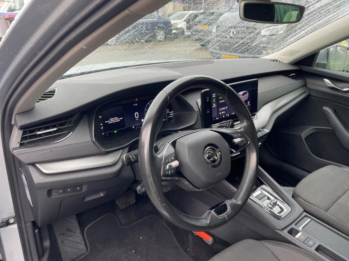 Skoda Octavia Combi 1.0 TSI e-TEC 12V Samochód złomowany (2021, Szary)