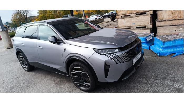 Peugeot 5008 Sloopvoertuig (2025, Grijs)