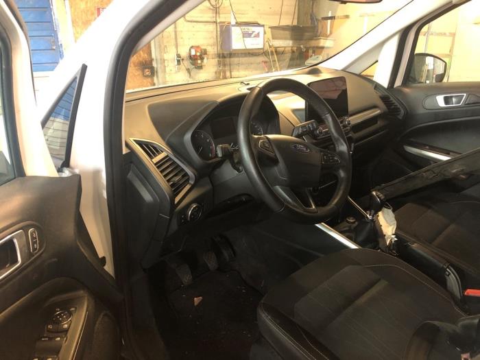 Ford EcoSport 1.0 EcoBoost 12V 100 Sloopvoertuig (2018, Roze, Wit)